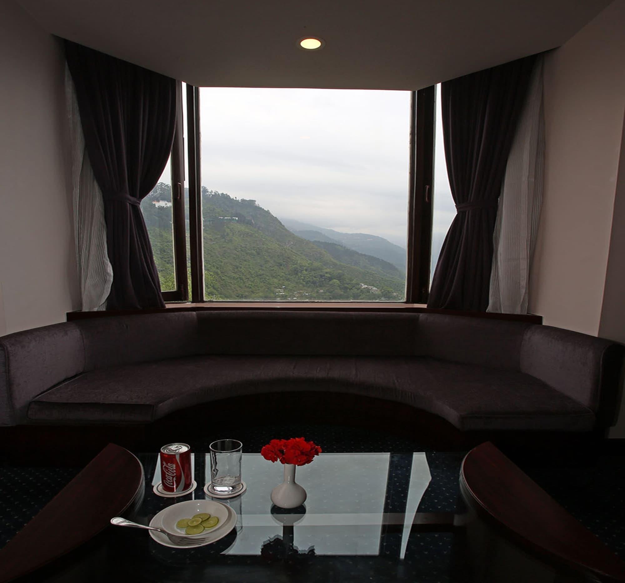 The Royal Plaza Gangtok Hotel Bagian luar foto