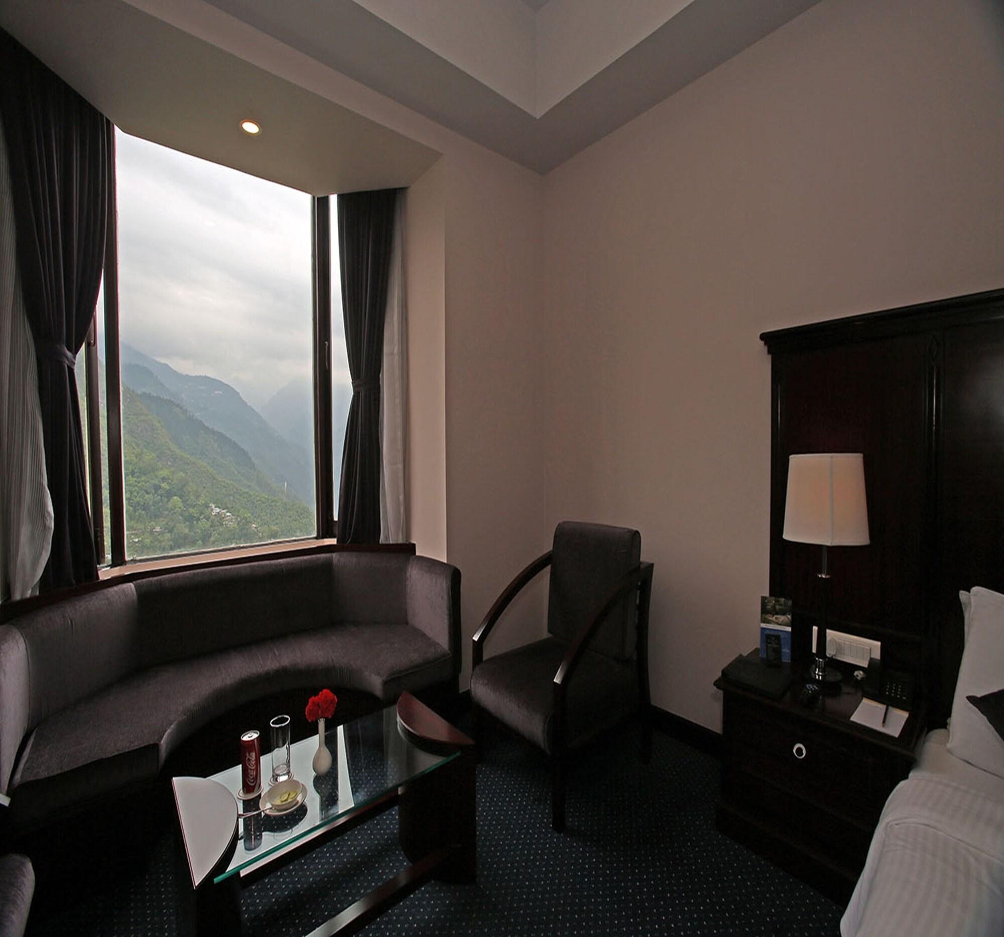 The Royal Plaza Gangtok Hotel Bagian luar foto