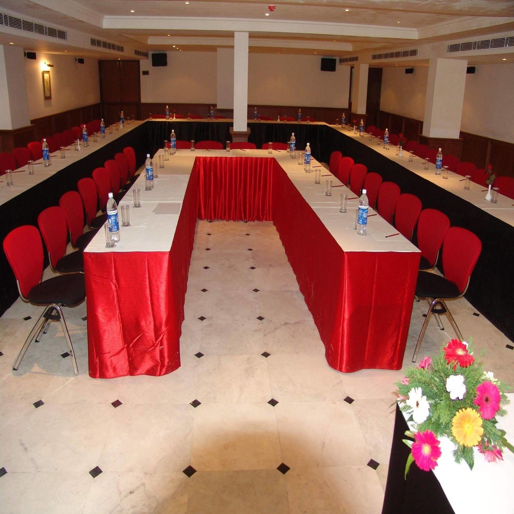 The Royal Plaza Gangtok Hotel Bagian luar foto
