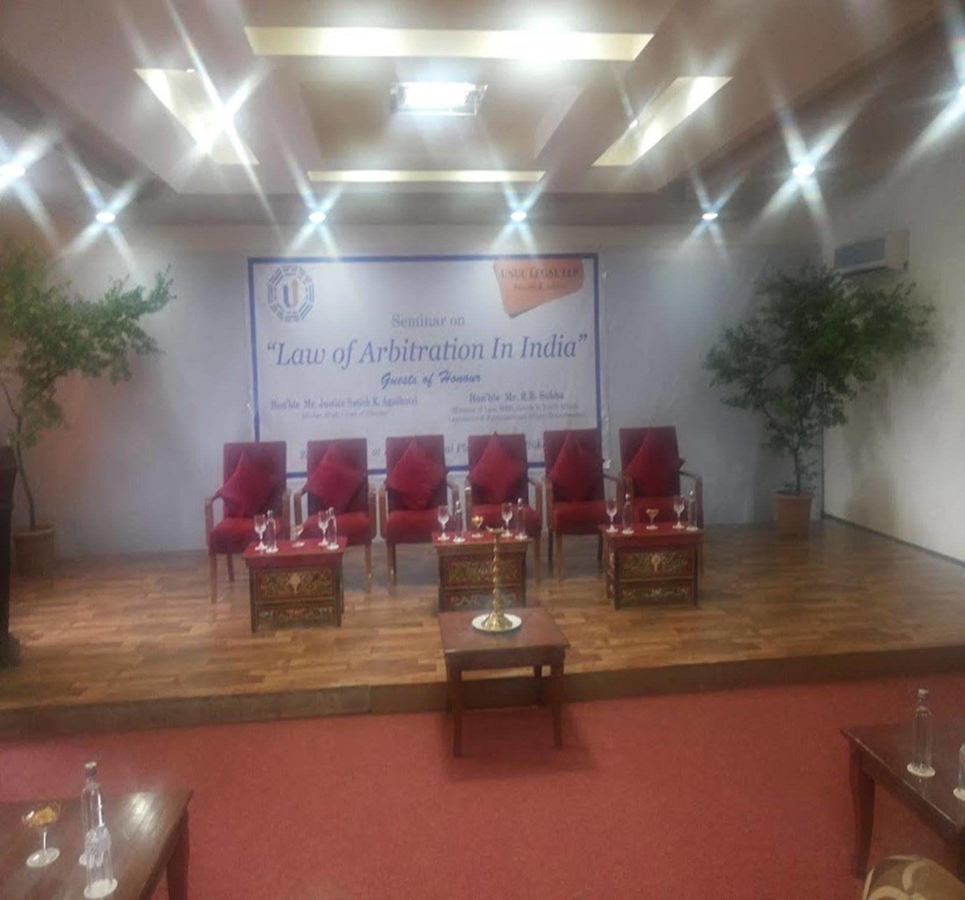 The Royal Plaza Gangtok Hotel Bagian luar foto