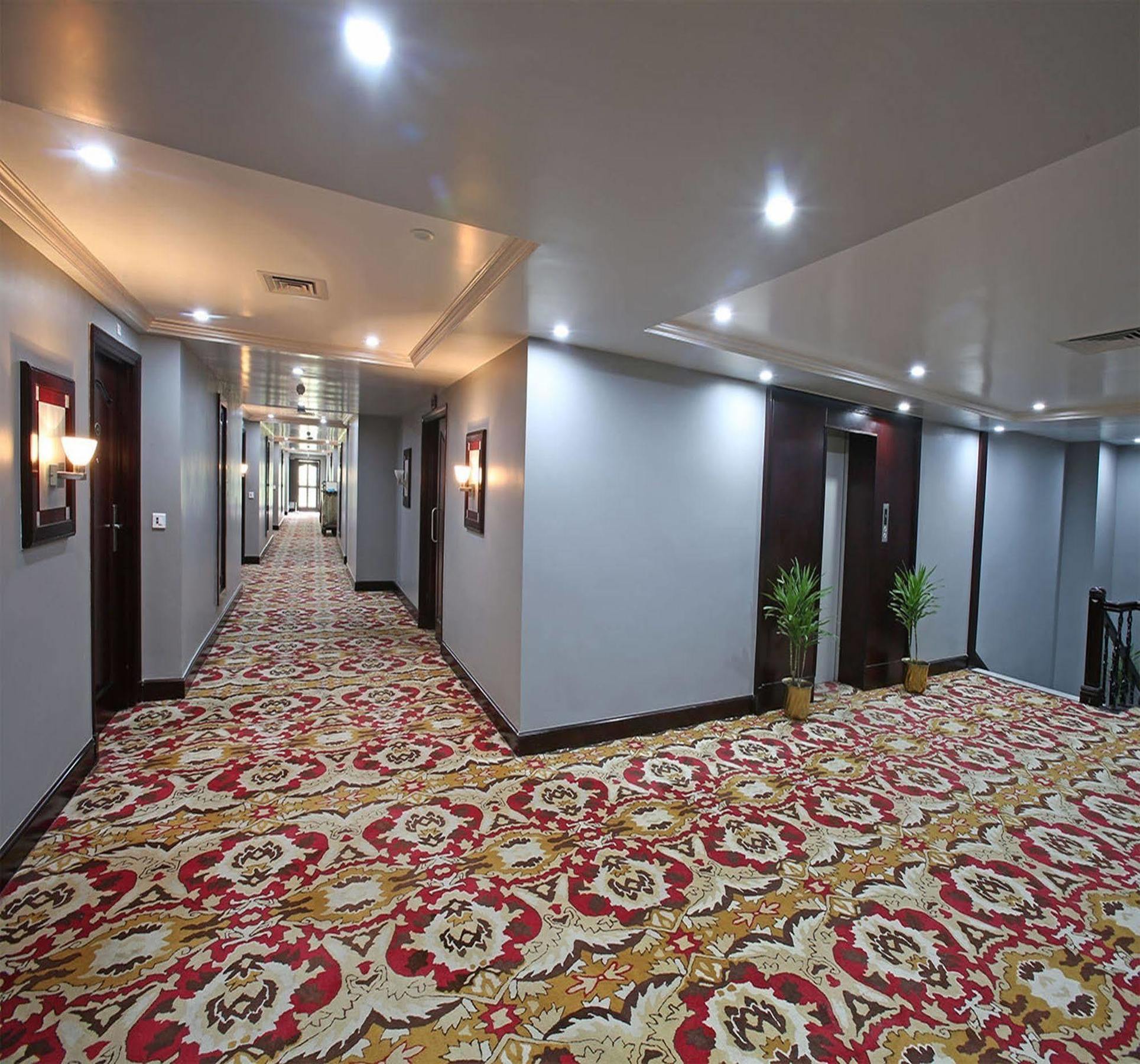 The Royal Plaza Gangtok Hotel Bagian luar foto
